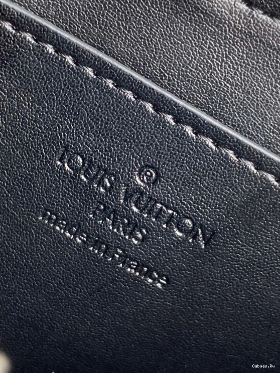 MULTI TRUNK CARD HOLDER VUITTON LOUIS 0601